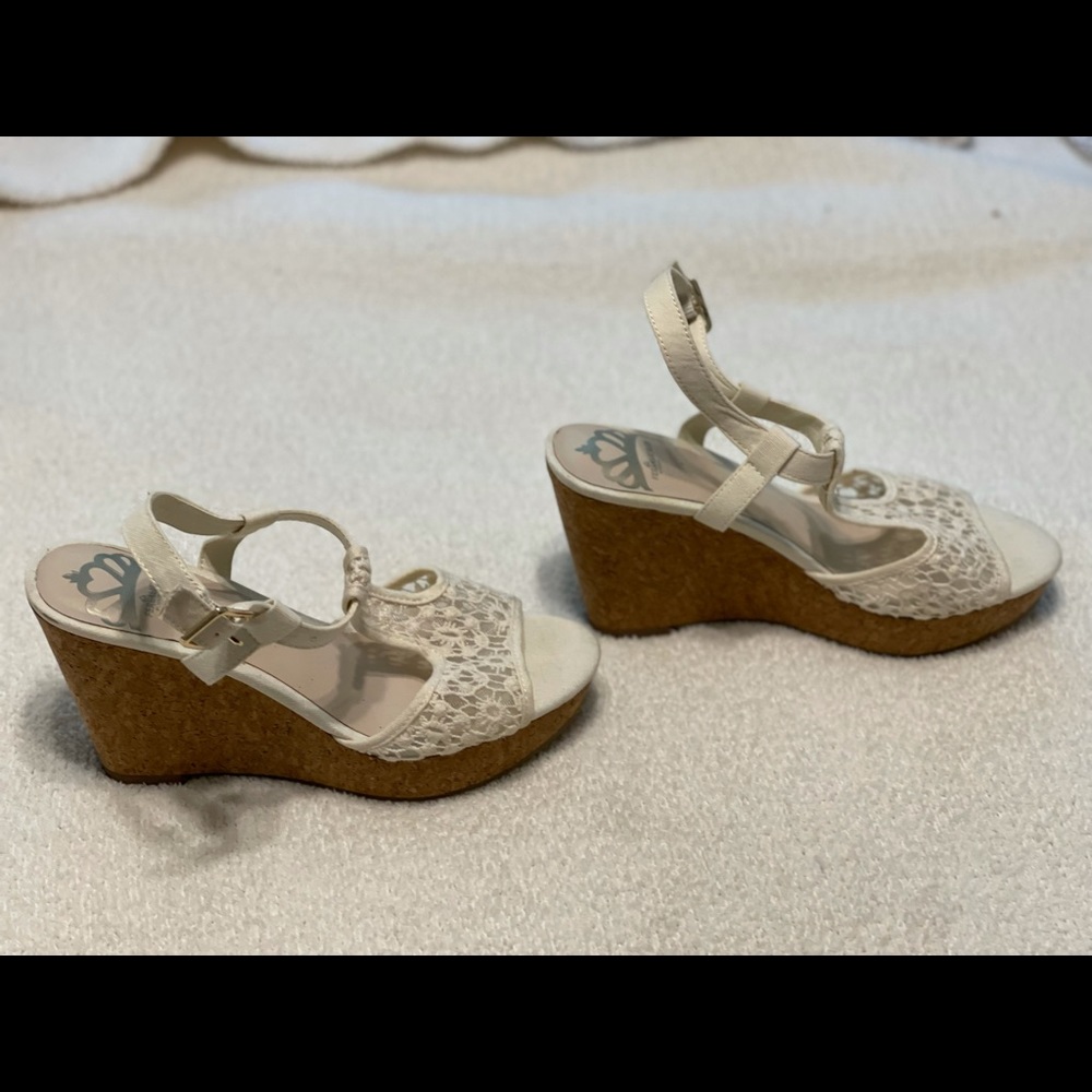 Fergalicious by Fergie white wedges